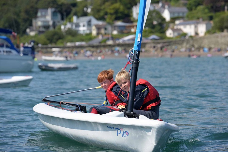 2 Great Services That Your Local Sailing School Can Offer You In The UK.